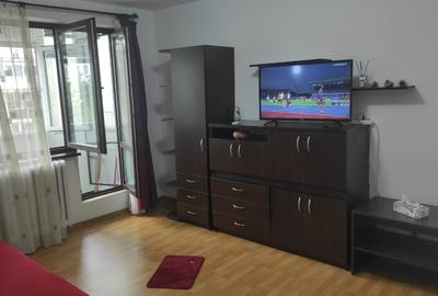Garsonieră decomandată în Tineretului