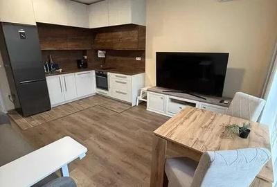 Apartament cu 2 camere semidecomandat în Păcii