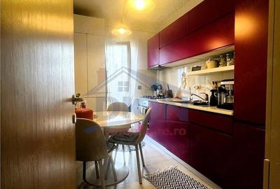 Apartament cu 3 camere decomandat în Central
