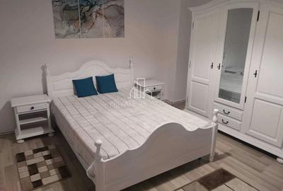 Apartament cu 3 camere decomandat, mobilat în Central