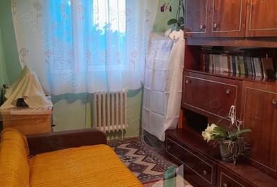 Apartament cu 3 camere semidecomandat, mobilat în Mănăștur