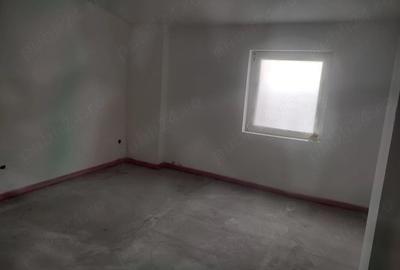 Casă cu 3 camere cu Teren 2400 Mp în Diosig - 3