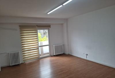 Apartament cu 3 camere decomandat în Alba Iulia