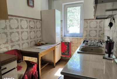 Apartament cu 3 camere decomandat în Nord