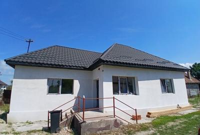 Casă cu 2 camere în Central