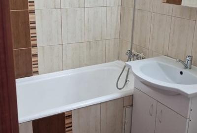 Apartament cu 2 camere decomandat, mobilat în Unirii Sud