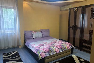 Casă cu 6 camere cu Teren 1000 Mp în Central