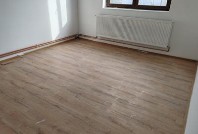Casă cu 3 camere cu Canalizare în Bartolomeu - 1