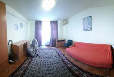 Apartament cu 2 camere decomandat în Complex Studențesc