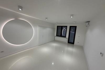 Spațiu comercial, de 270 mp, în Central - 15