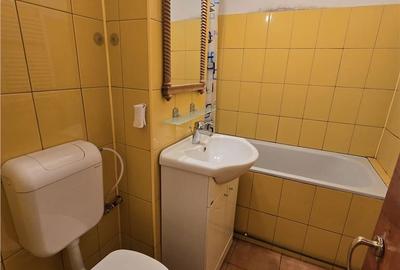 Garsonieră decomandată în Astra