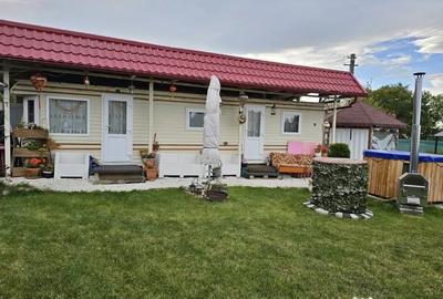 Casă cu 3 camere în Mărcești