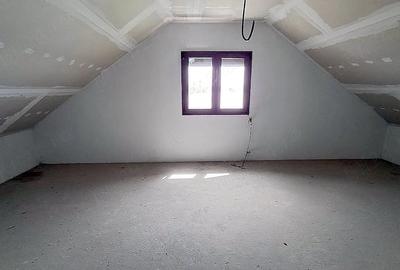 Casă cu 5 camere cu Teren 2426 Mp în Matca - 5