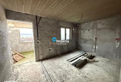 Casă cu 5 camere cu Teren 1000 Mp în Lețcani - 1