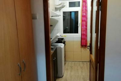 Apartament cu 2 camere decomandat în Micro 14