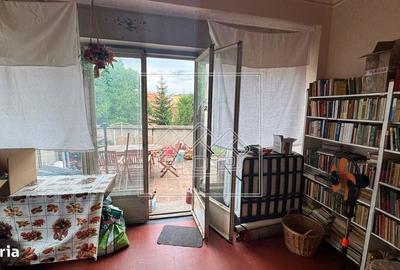 Apartament cu 4 camere în Sub Arini