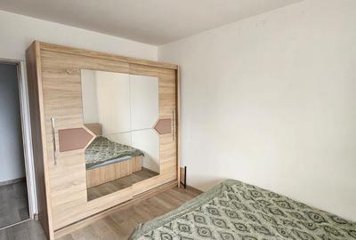 Apartament cu 3 camere în Calea București