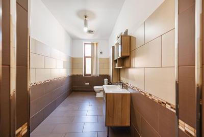 Apartament cu 7 camere semidecomandat în Ultracentral - 32