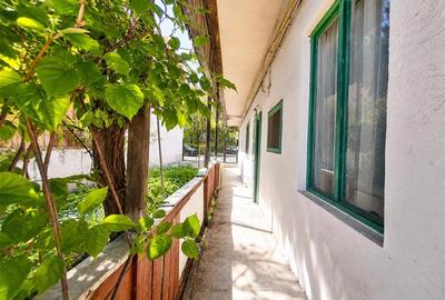 Apartament cu 4 camere decomandat în Central