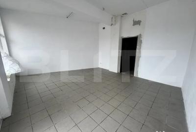 Spațiu comercial, de 67 mp, în Central - 3