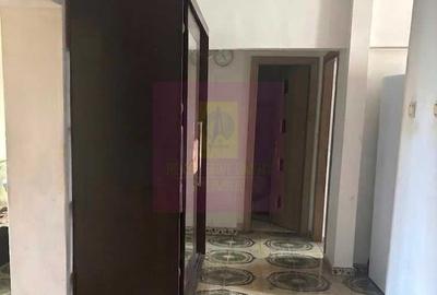Apartament cu 3 camere în Octavian Goga