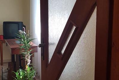 Casă cu 3 camere cu Teren 700 Mp în Lazu - 1