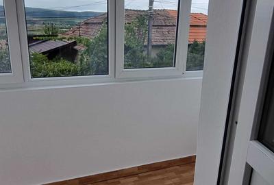 Apartament cu 2 camere decomandat în Exterior Vest