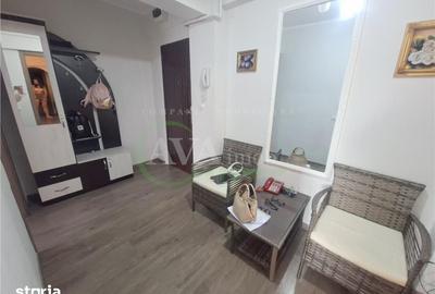 Apartament cu 3 camere semidecomandat în Republicii