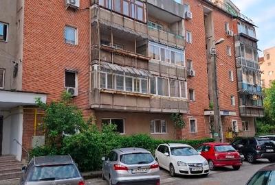 Garsonieră decomandată, mobilată în Complex Studențesc - 1