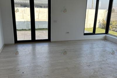Casă cu 3 camere cu Teren 250 Mp în Berceni - 3