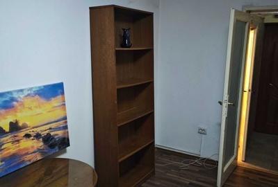 Garsonieră în Titan - 2