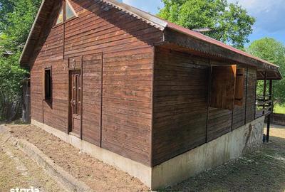 Casă cu 3 camere cu Teren 800 Mp în Central