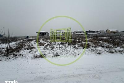 Teren de 700 mp, în Malu Mare
