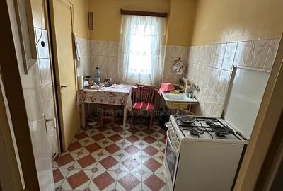Apartament cu 3 camere semidecomandat în Podu Roș - 3