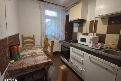 Apartament cu 3 camere decomandat în Șagului