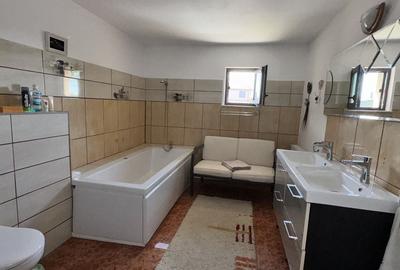 Casă cu 4 camere cu Teren 381 Mp în Agigea - 12