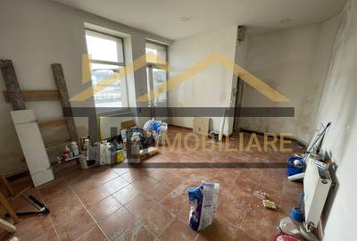 Spațiu comercial, de 50 mp, în Gheorghe Doja