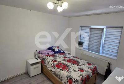 Apartament cu 2 camere decomandat în Micro 4