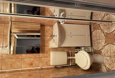 Apartament cu 3 camere decomandat în Petros - 3