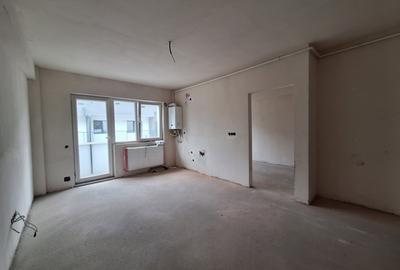 Apartament cu 2 camere semidecomandat în Florești
