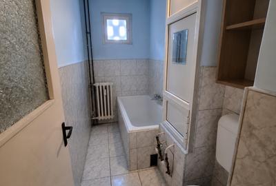 Apartament cu 3 camere semidecomandat, mobilat în Circumvalațiunii - 8