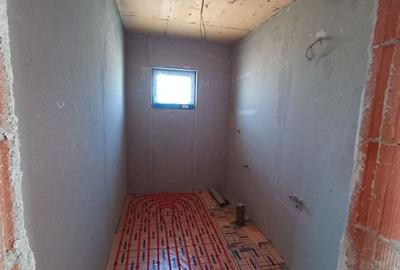 Duplex cu 3 camere cu Canalizare în Sânandrei - 9