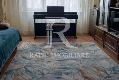 Apartament cu 3 camere decomandat în Central - 1