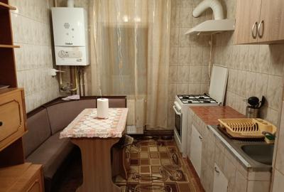 Apartament cu 2 camere decomandat în Soarelui