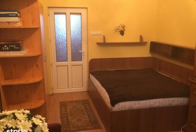 Casă cu 3 camere decomandat cu Teren 311 Mp în Central
