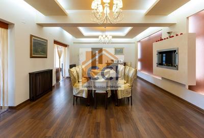 Casă cu 8 camere în Titulescu - 12