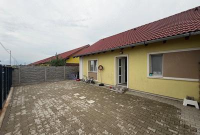 Casă cu Teren 250 Mp în Bucovăț (Remetea Mare) - 1