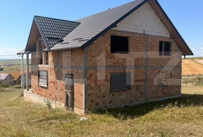 Casă cu 4 camere în Șcheia