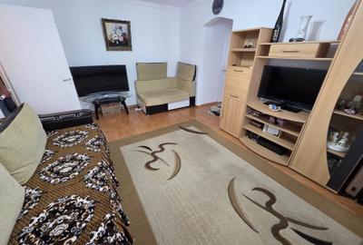 Apartament cu 2 camere în Podu Roș