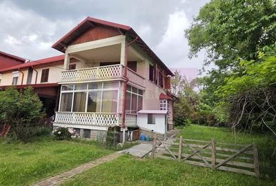 Casă cu 4 camere în Central - 4